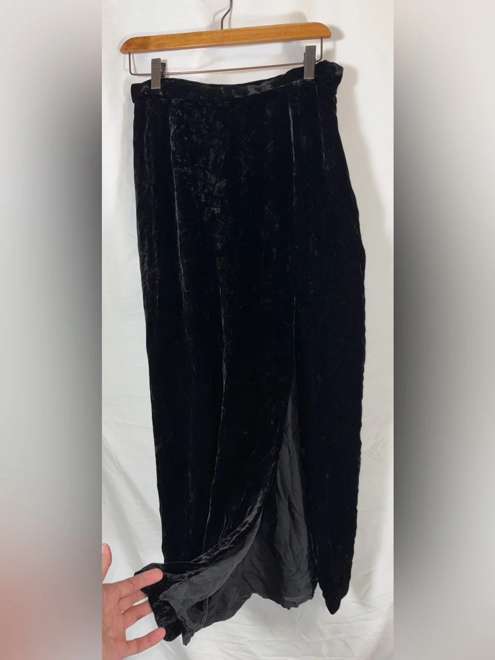 VINTAGE Donna Karan Essentials Black Velvet Long Skirt Size 4/6 High Waisted